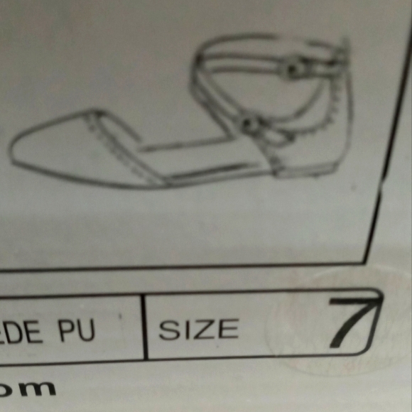 Qupid suade stud ankle strap flats size 7 like new worn once - Picture 3 of 8